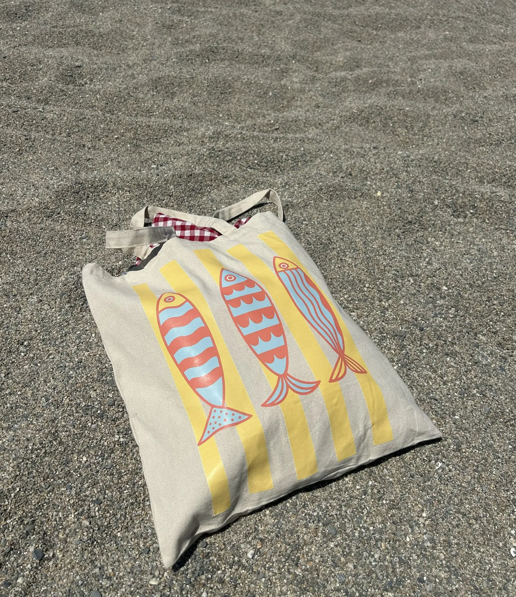 Tot bag fish